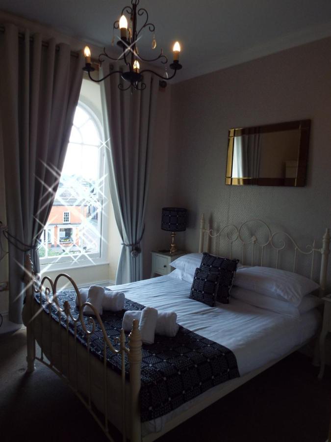 Llety Teifi Guesthouse Кардіган Екстер'єр фото